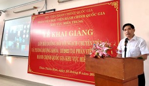 PGS.TS. Nguyễn Hoàng Hiển - Giám đốc Phân viện Học viện KVMT phát biểu 
tại buổi Lễ Khai giảng