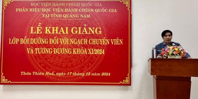 PGS.TS. Nguyễn Hoàng Hiển, Giám đốc Phân hiệu Quảng Nam phát biểu tại Lễ Khai giảng.